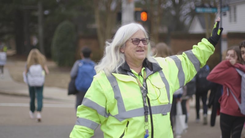 Mid-South Heroes: Crossing guards brave elements, traffic to keep children safe