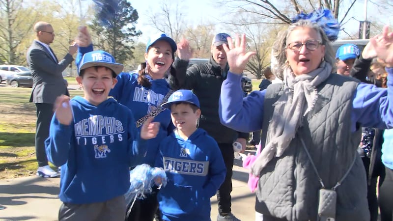 Memphis Rebounders cheer on Tigers before first NCAA Tournament game